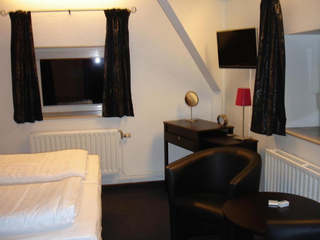 Hotel Admiraal Lanaken Quarto foto