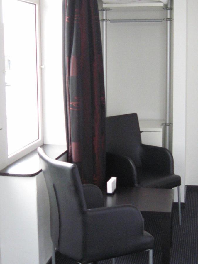 Hotel Admiraal Lanaken Quarto foto
